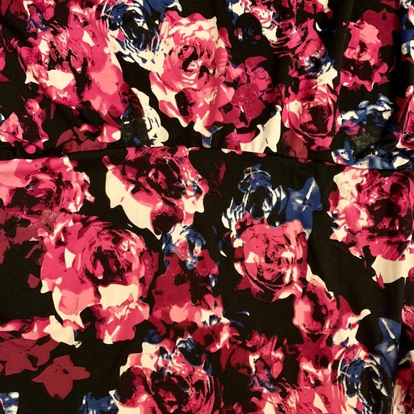 (SOLD) 3/4 Sleeve Floral Print Dress, Large - Picture 3 of 4